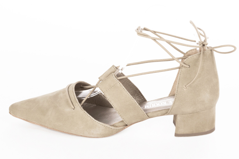 Champagne beige women's open side shoes, with lace straps. Tapered toe. Low flare heels. Profile view - Florence KOOIJMAN